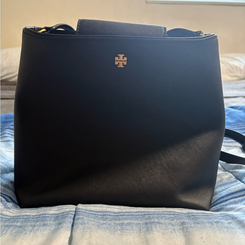 Tory Burch Emerson bucket bag